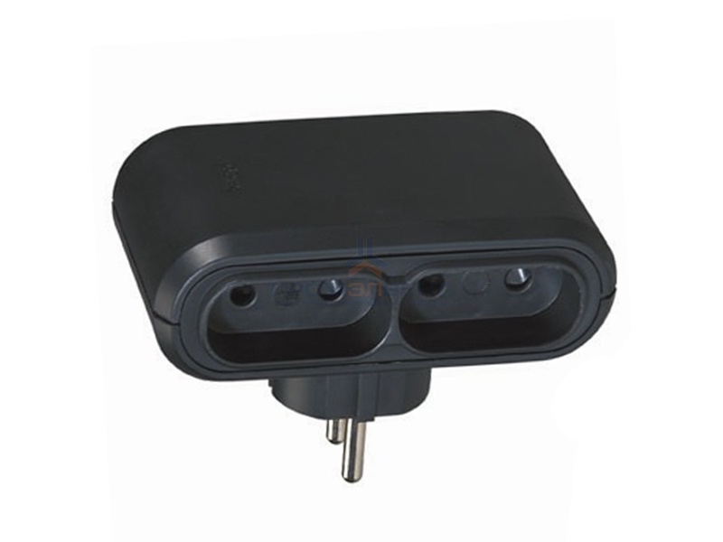 Разветвитель Legrand 16А на 4 розетки без заземления по 6А черная